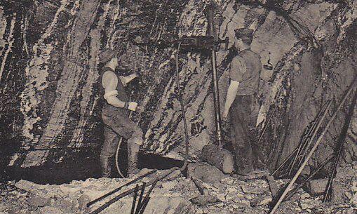 Bohrmaschinenbetrieb im Abbau